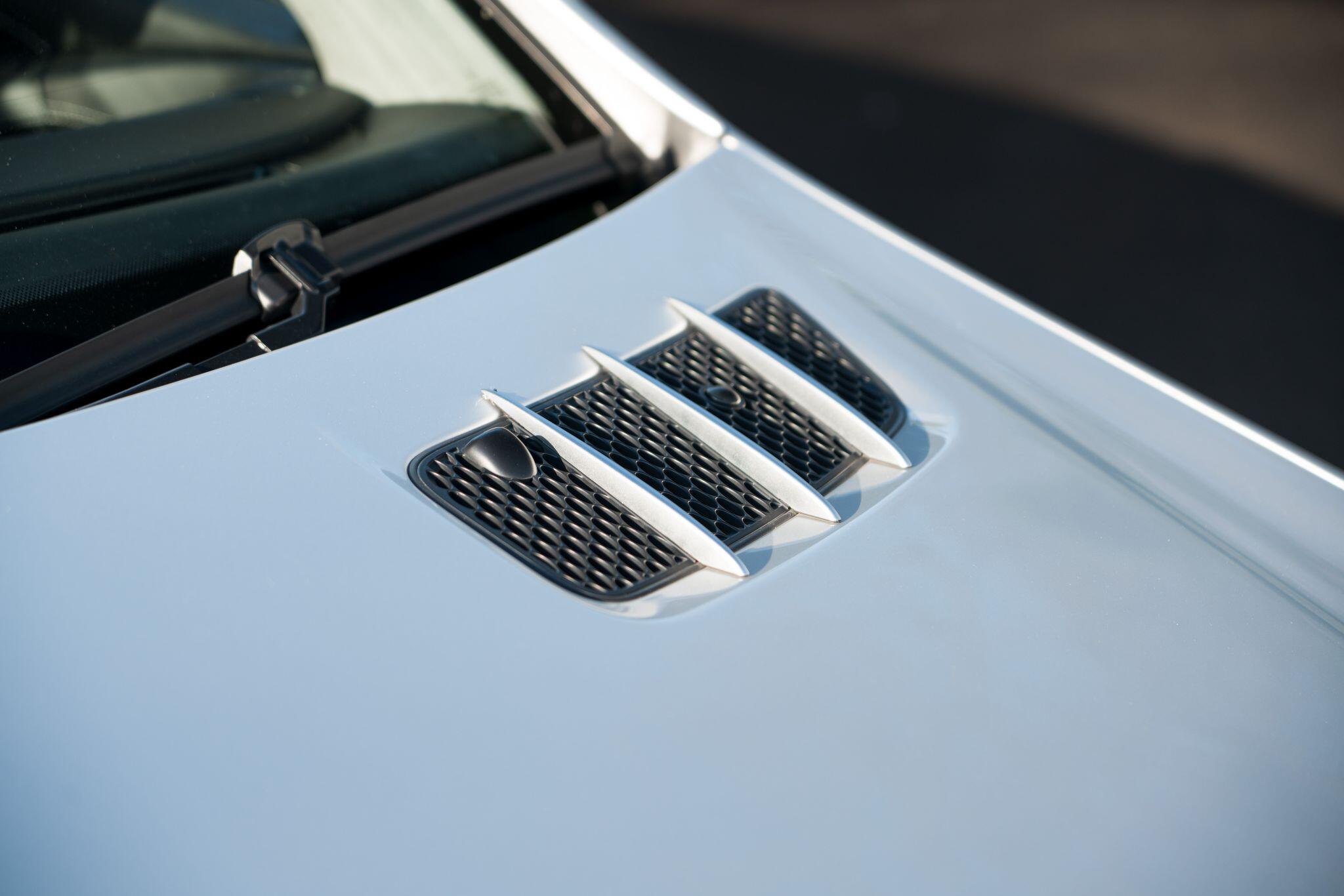 Mercedes-Benz SL view 32