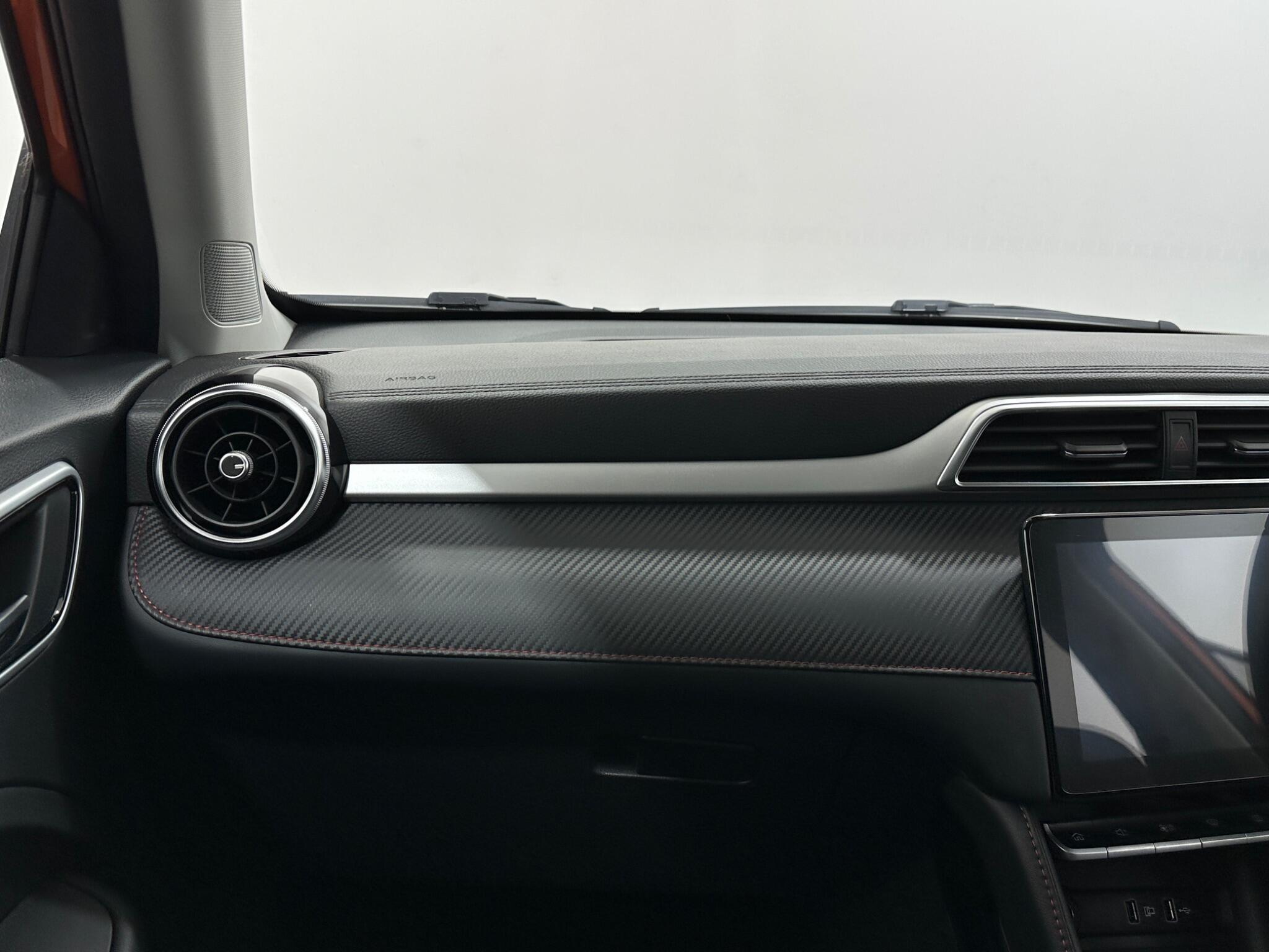 MG ZS view 29