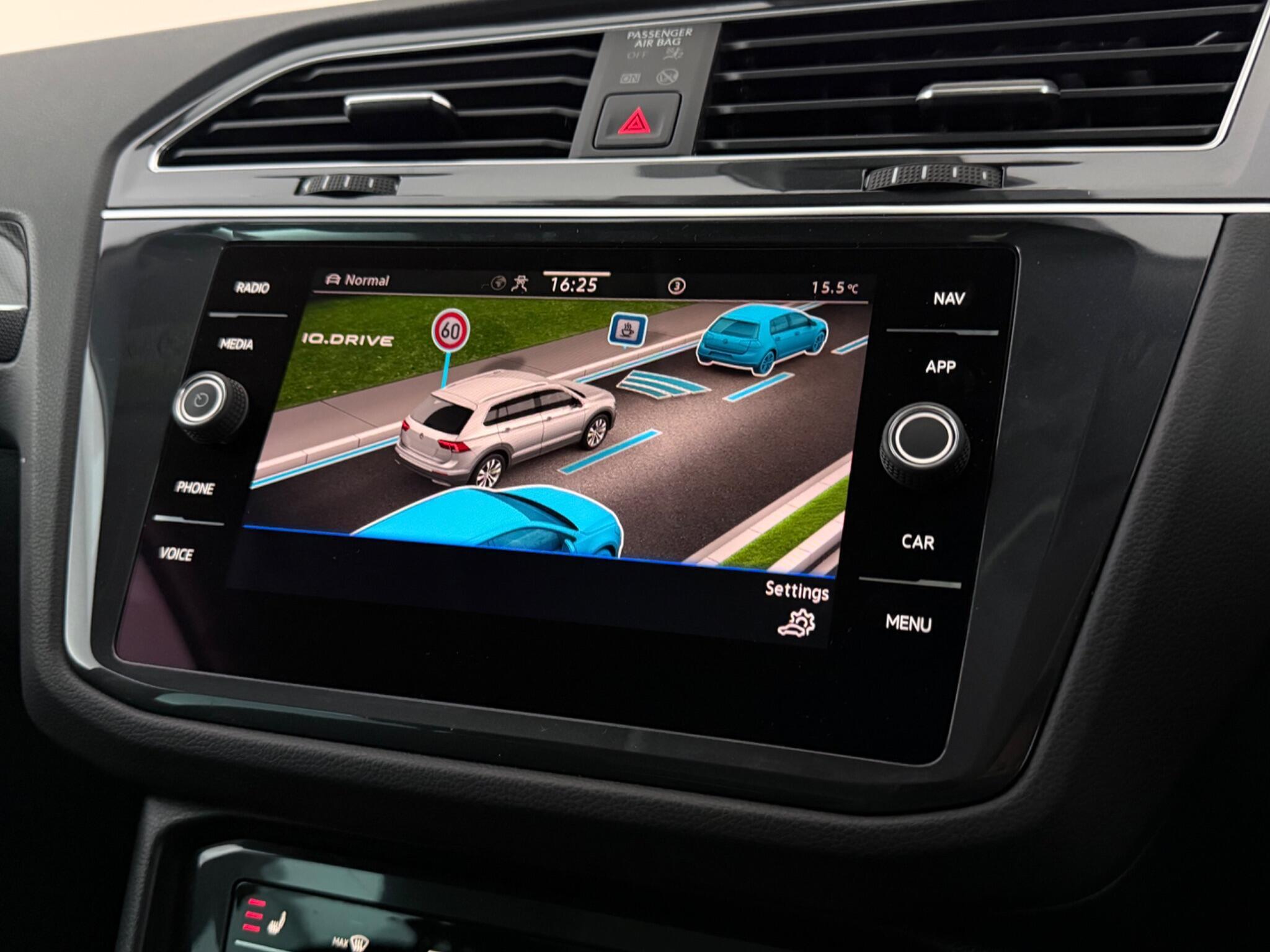 Volkswagen Tiguan view 26