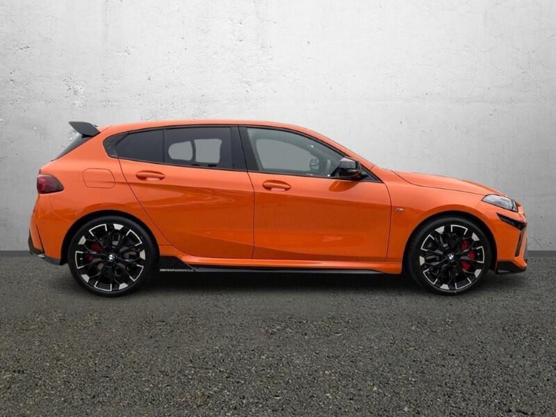 BMW 1 Series view 3