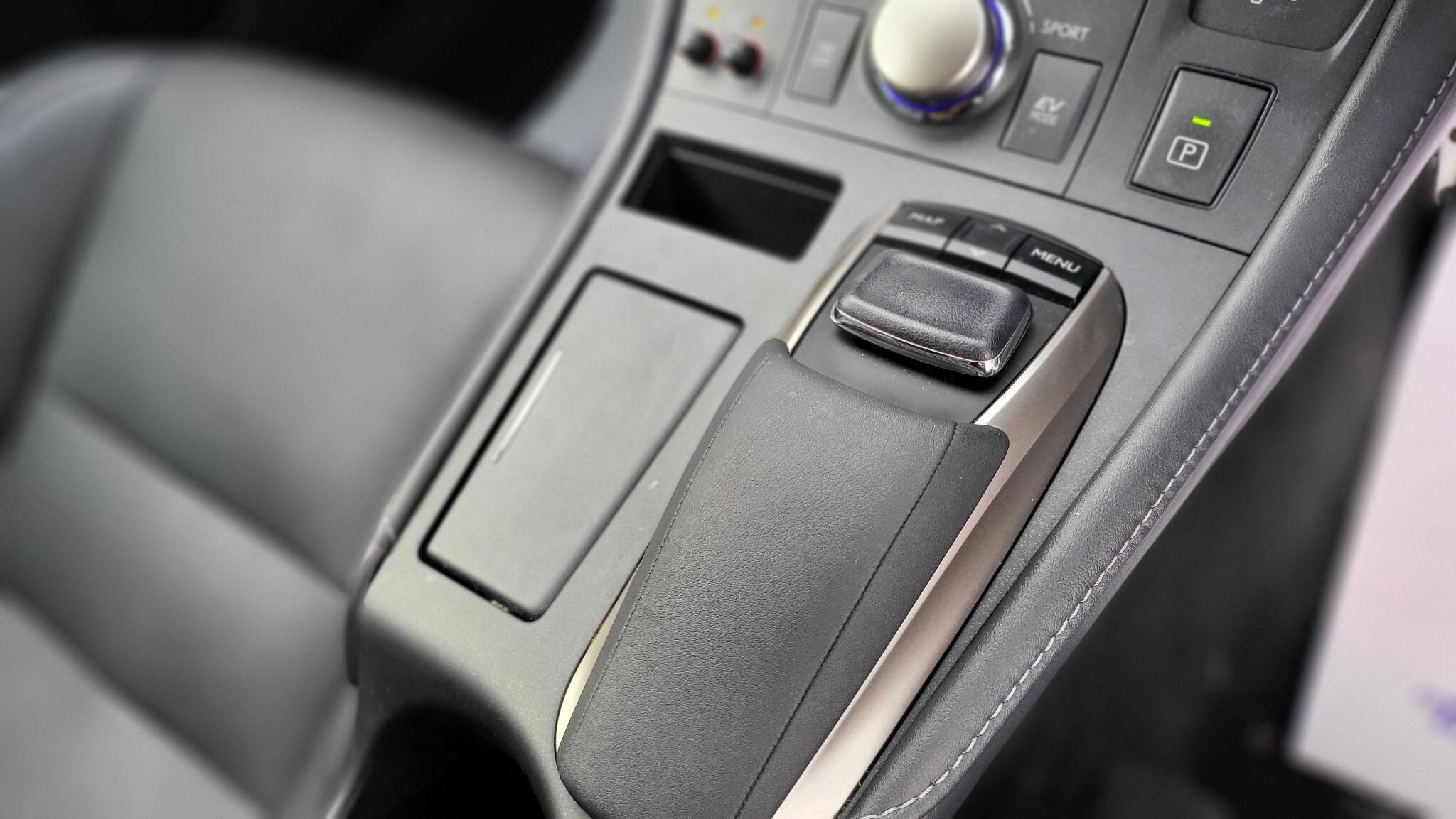 Lexus CT view 32