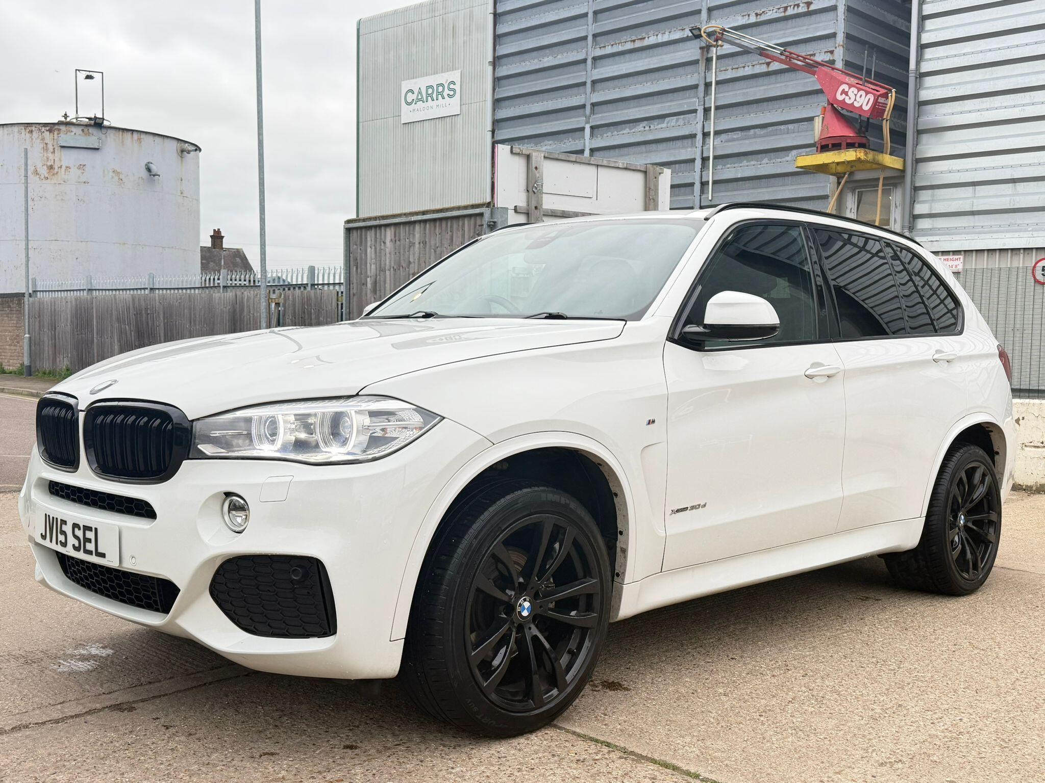 BMW X5 view 5