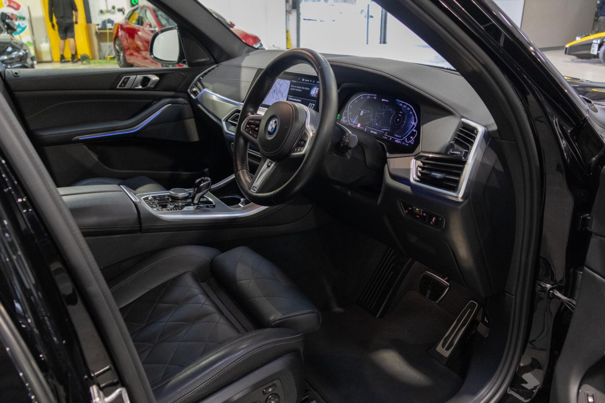 BMW X5 view 15