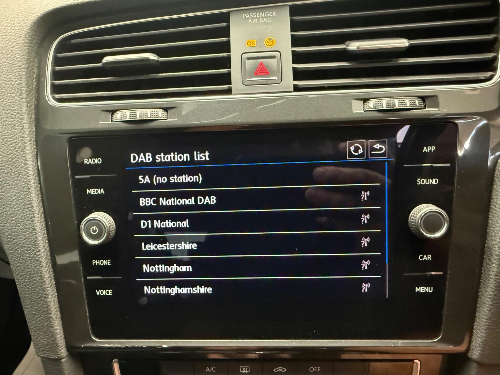 Volkswagen Golf view 17