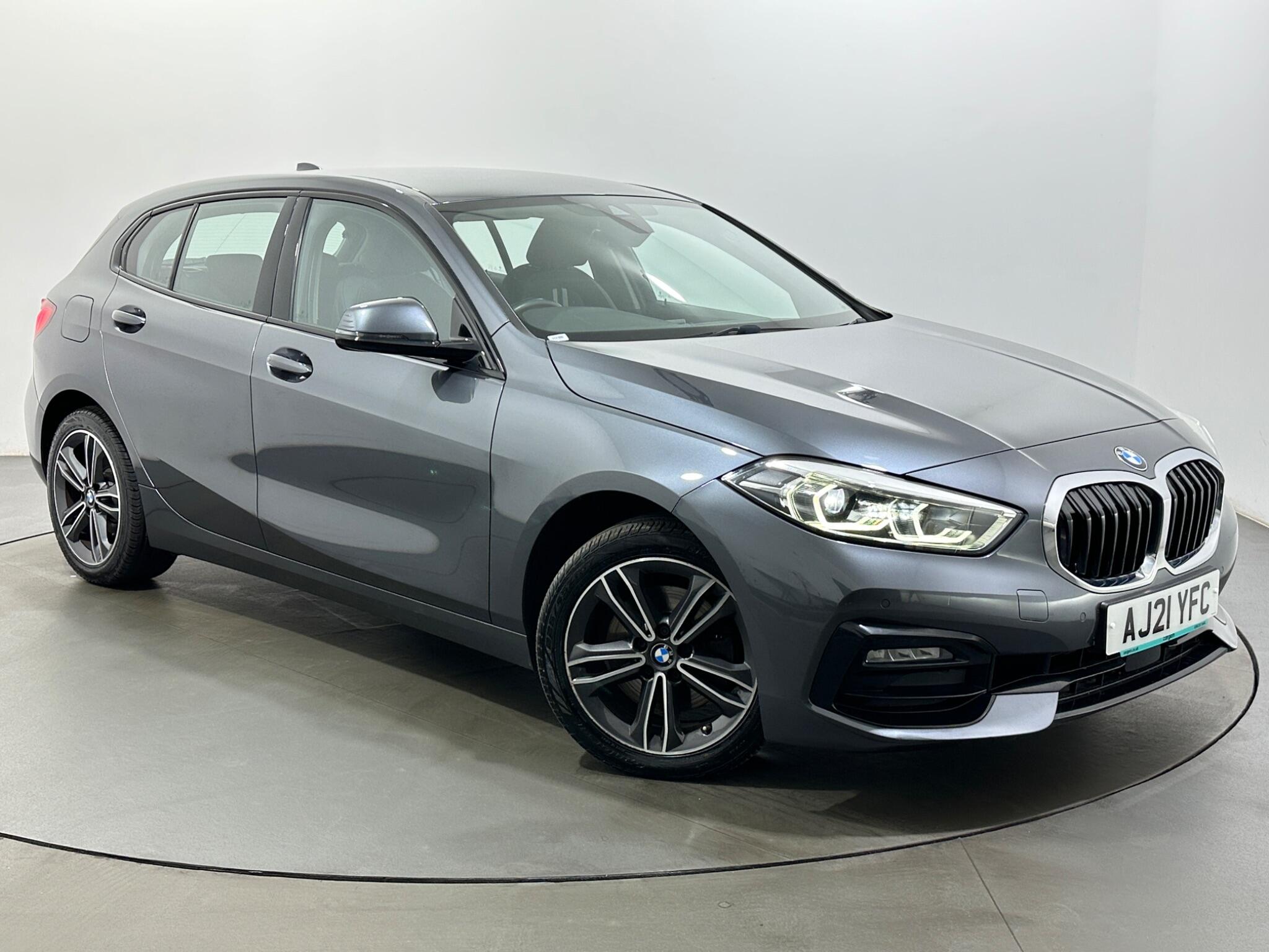 BMW 1 Series view 55