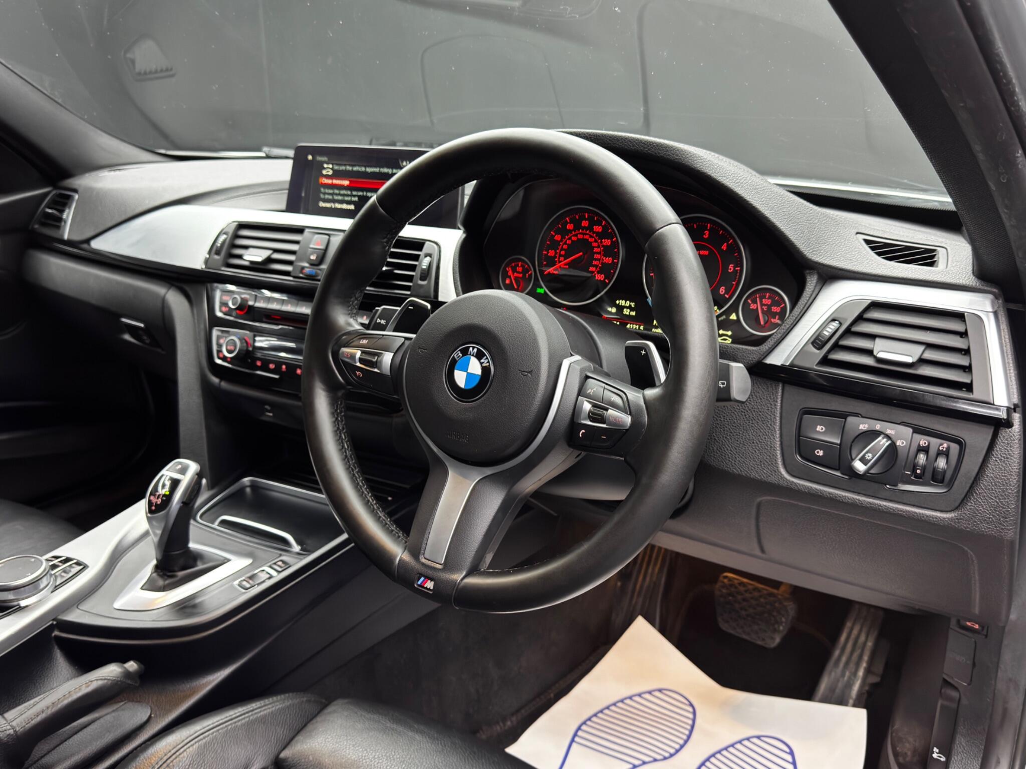 BMW 3 Series view 9