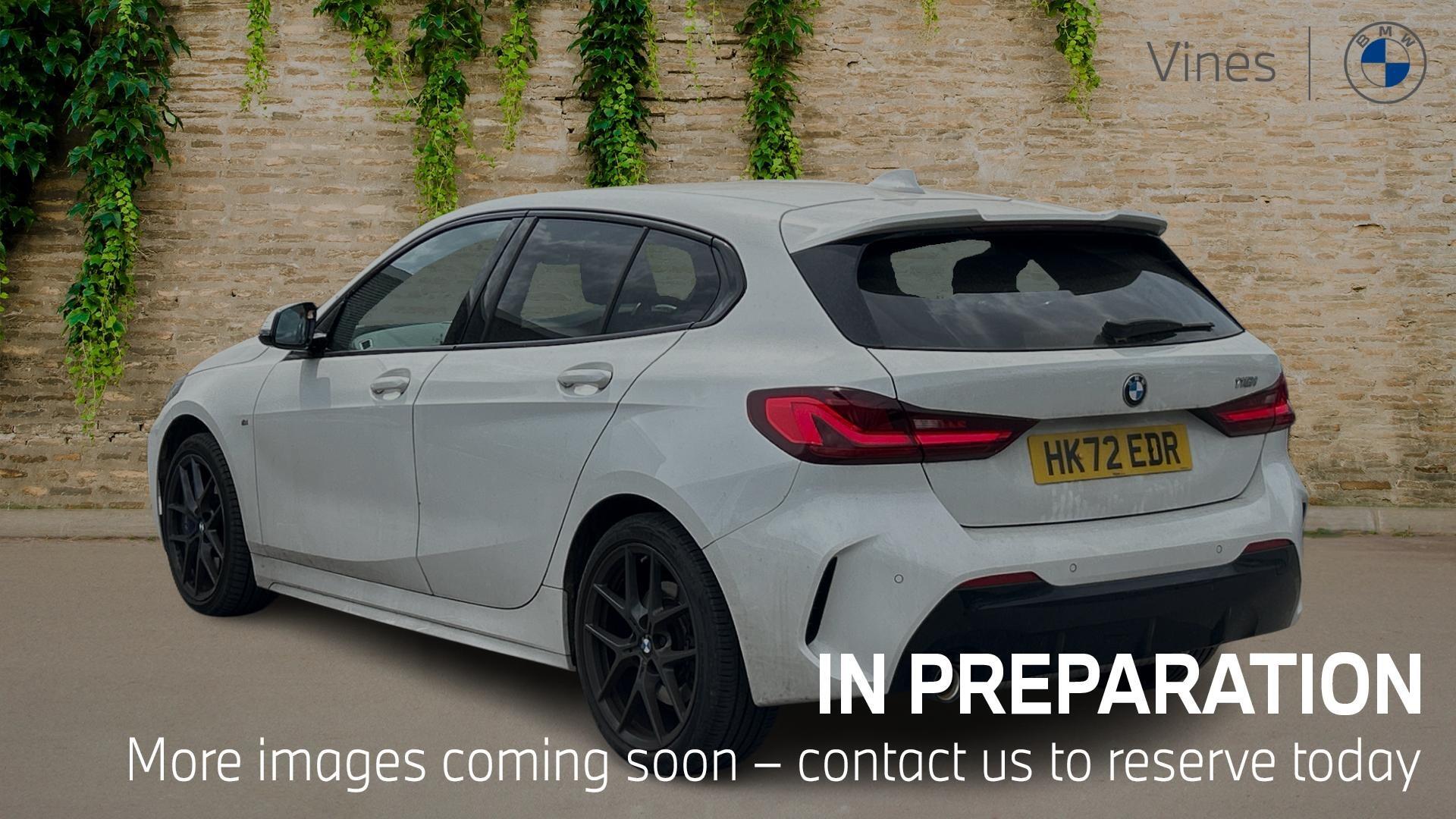 2022 BMW 1 Series thumbnail 3
