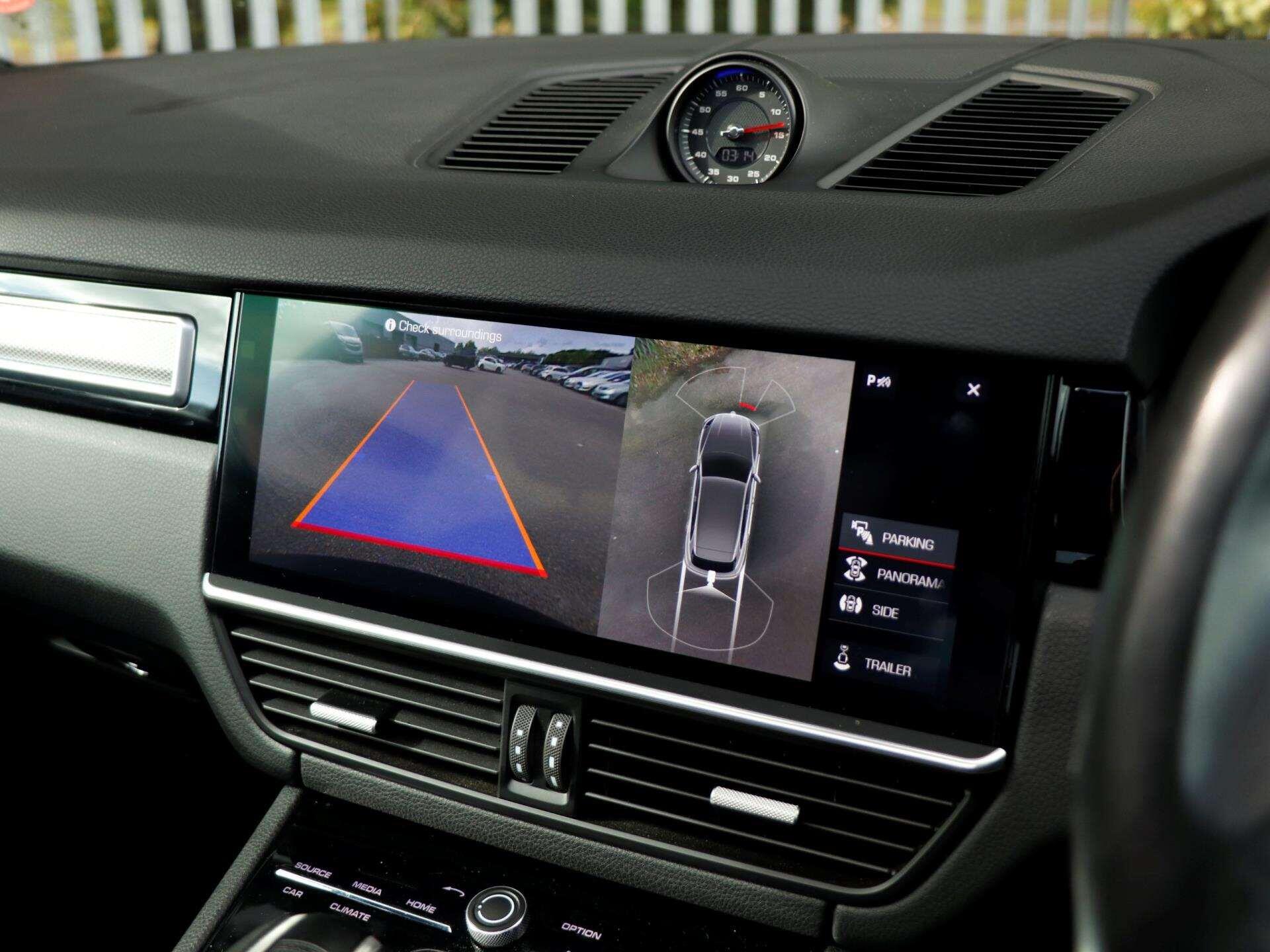 Porsche Cayenne view 15