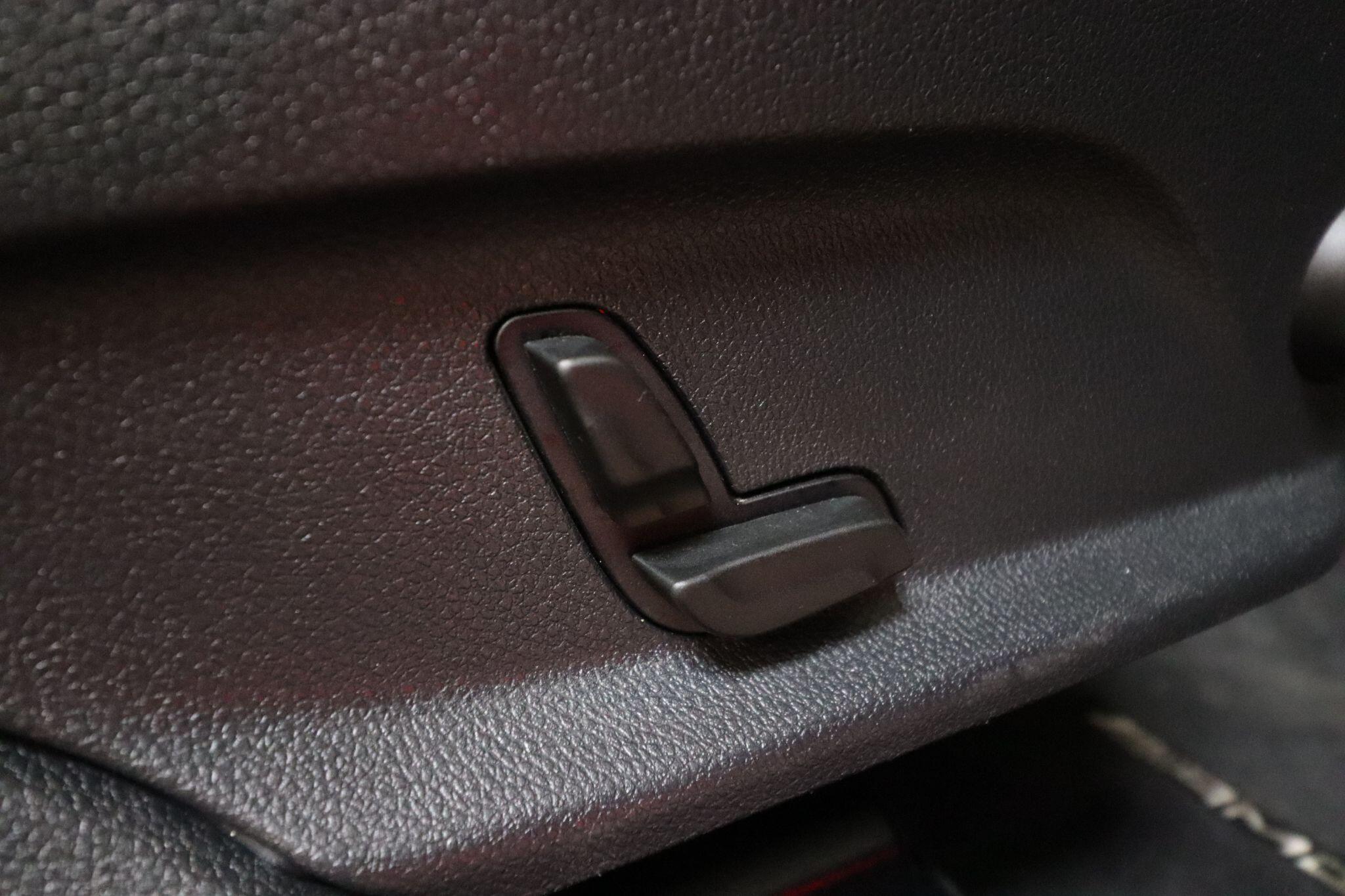 Mercedes-Benz GLC view 19