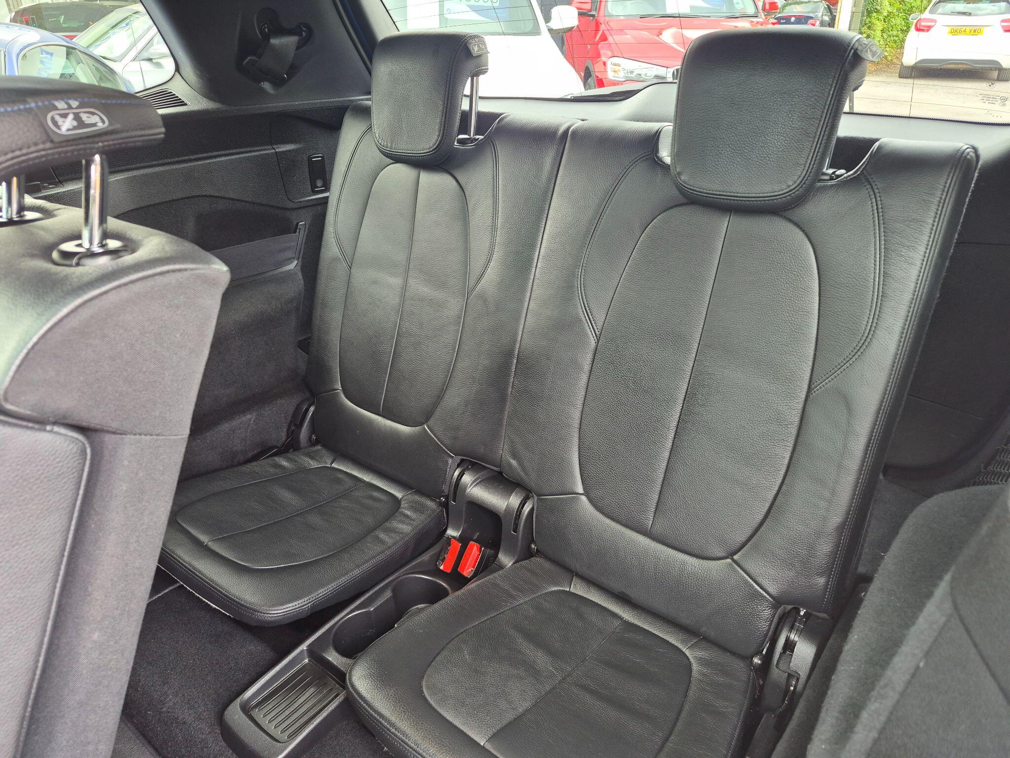 BMW 2 Series view 21