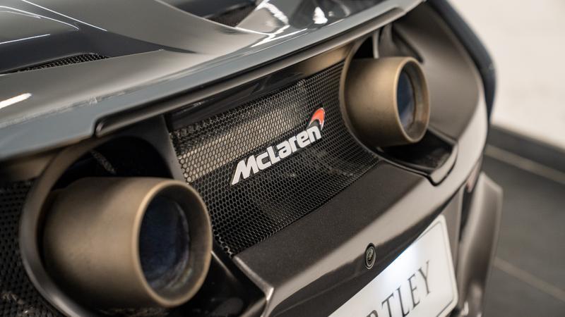 Mclaren 675LT view 26