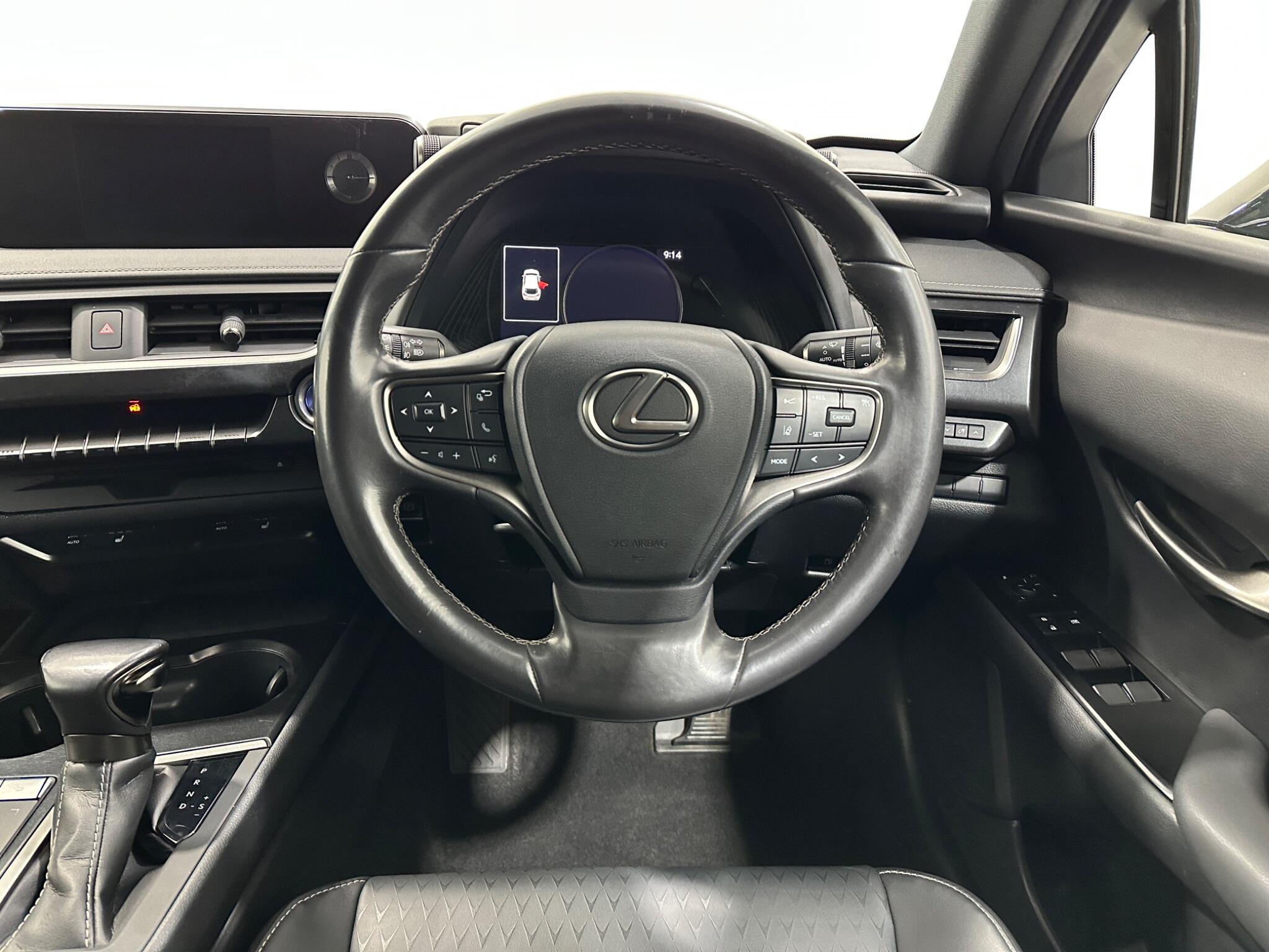 Lexus UX view 13