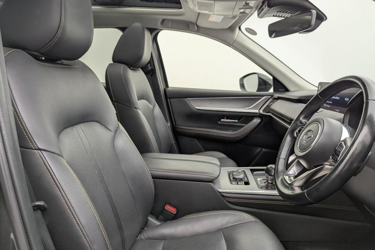 Mazda CX-60 view 3