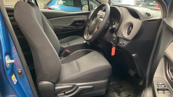 Toyota Yaris view 9