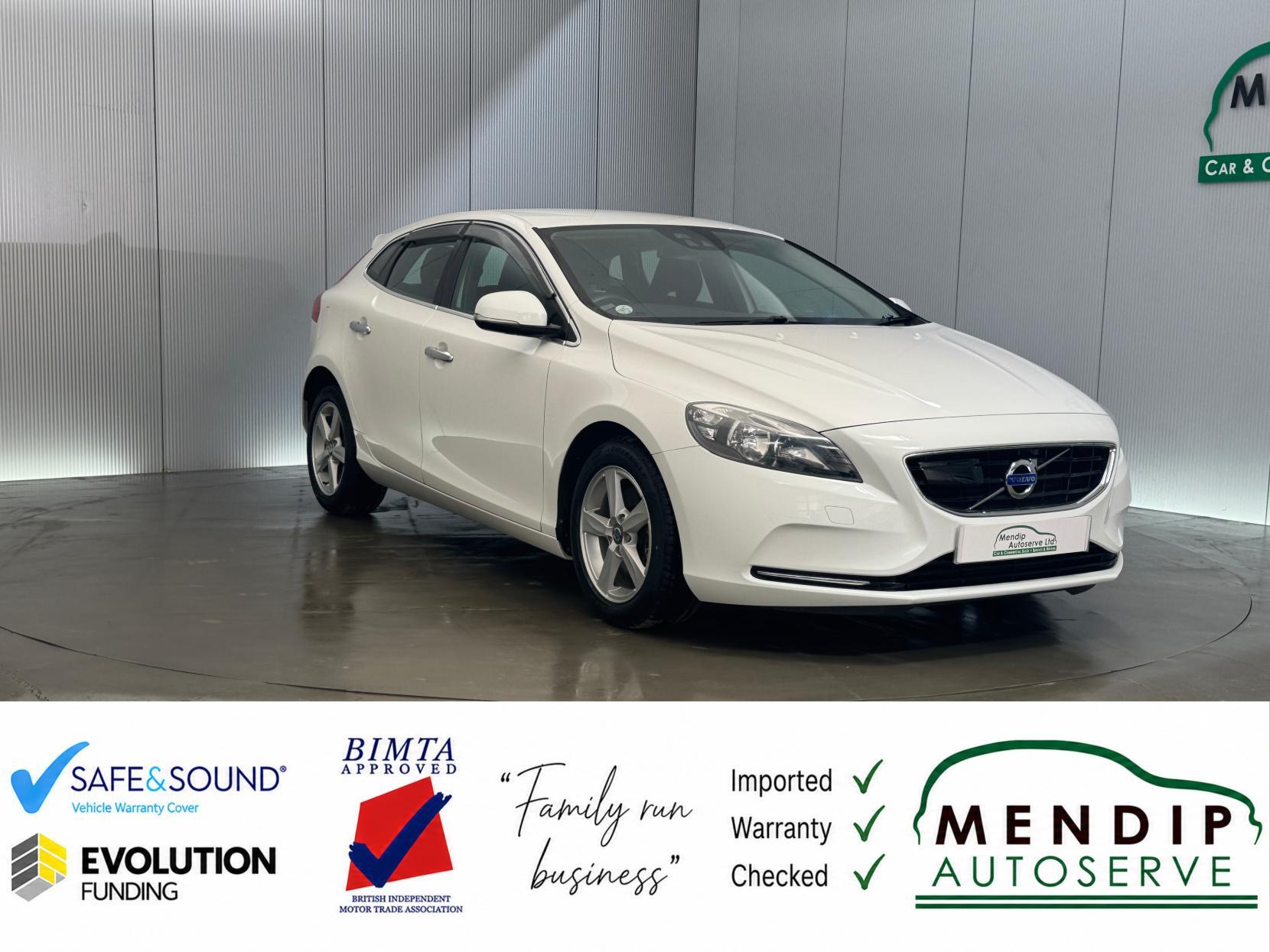 Volvo V40 view 45