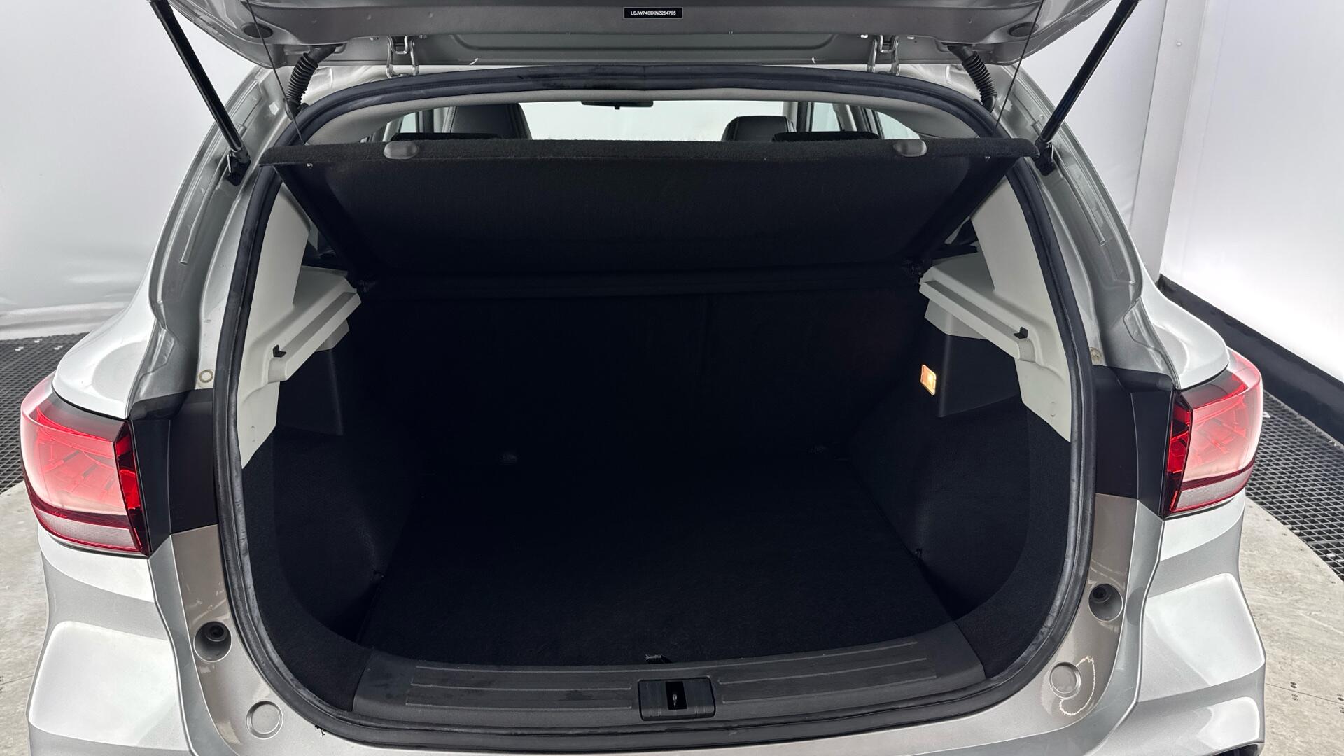MG ZS view 15
