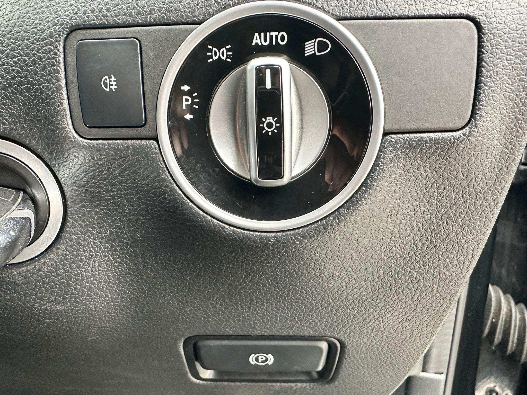 Mercedes-Benz B-Class view 19