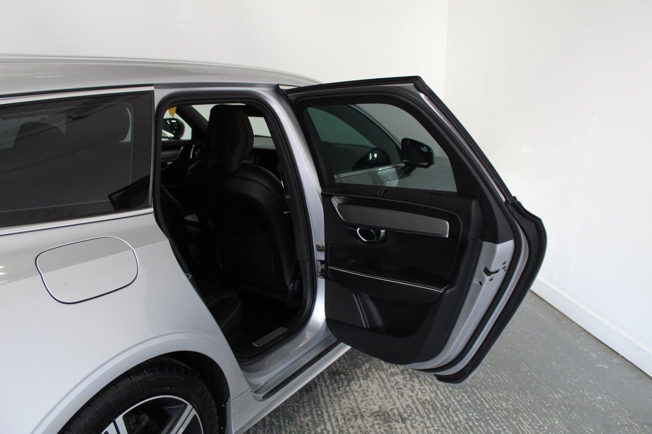 Volvo V90 view 27