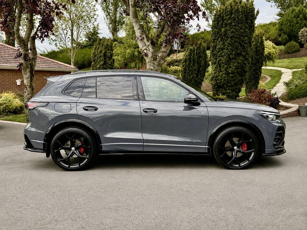 Volkswagen Tiguan view 5