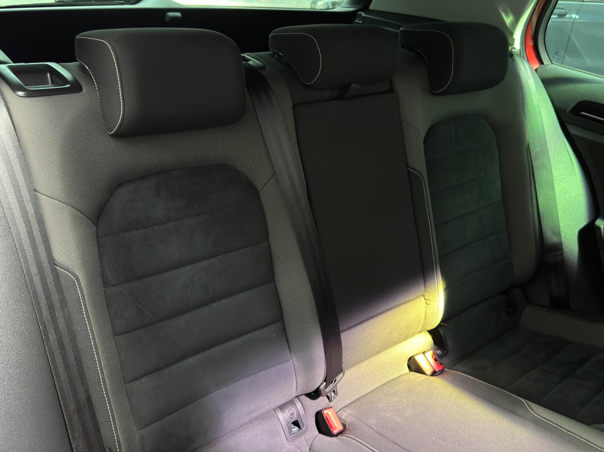 Volkswagen Golf view 48