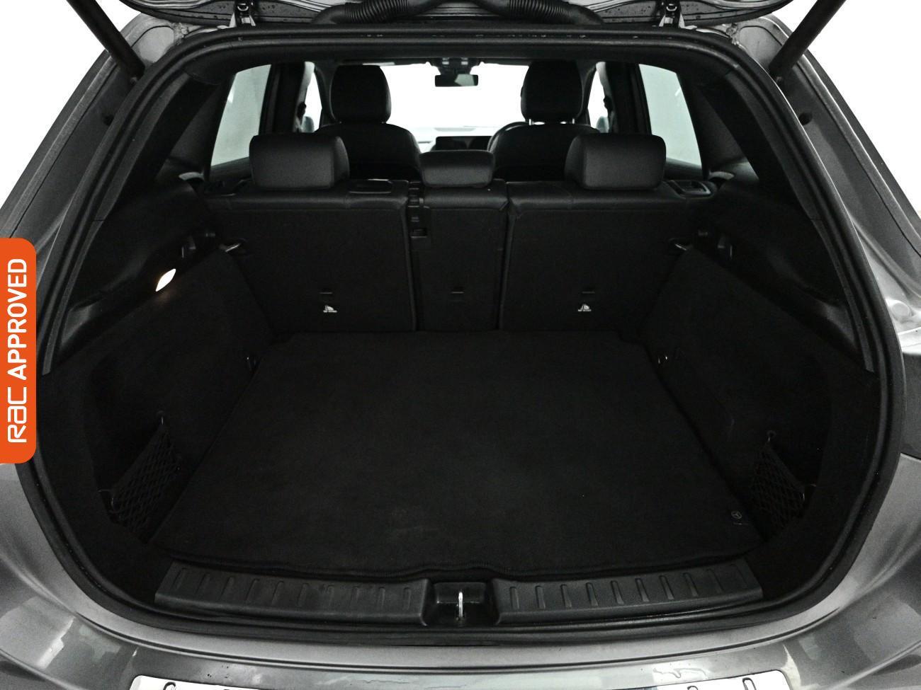 Mercedes-Benz EQA view 29