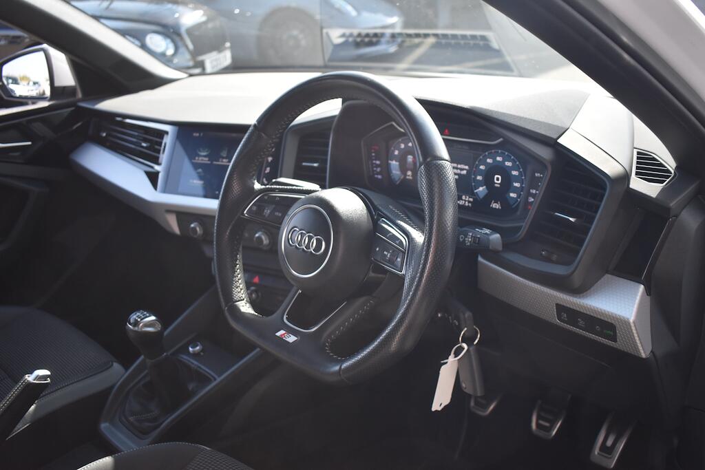 Audi A1 view 26