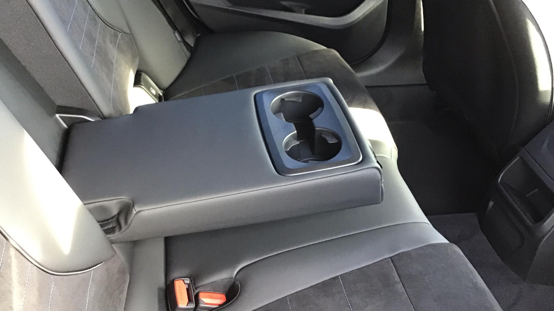 BMW 2 Series view 28