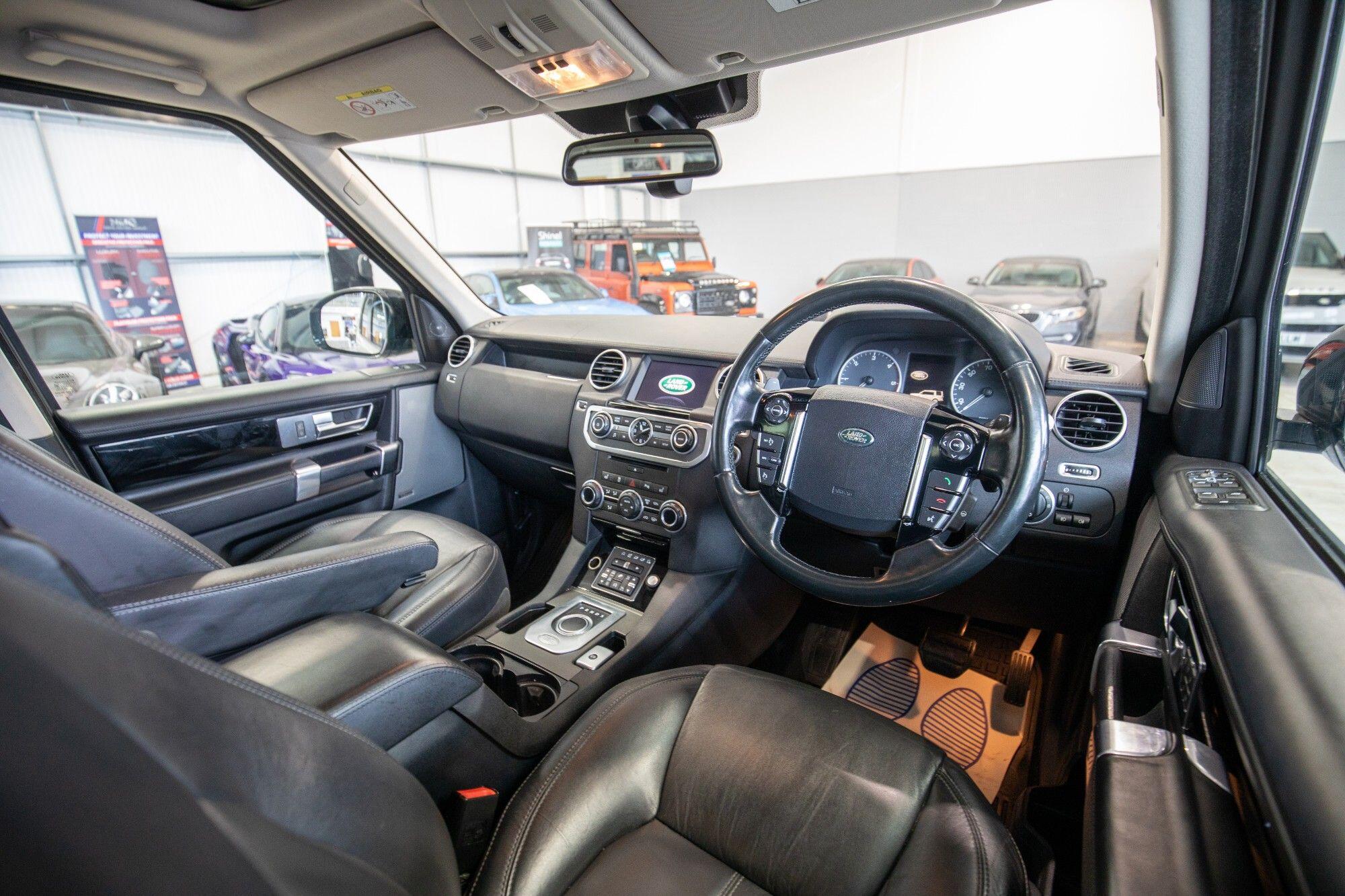 Land Rover Discovery view 2