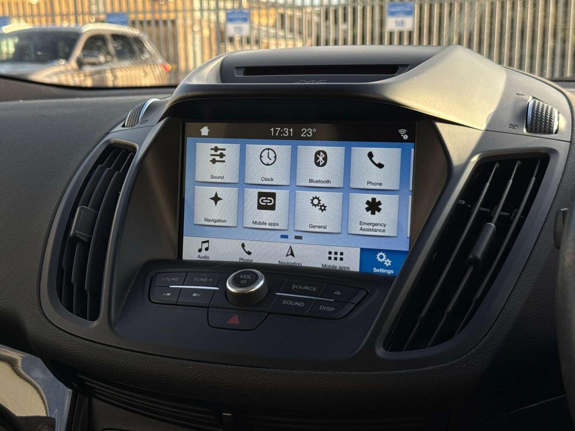 Ford Kuga view 110