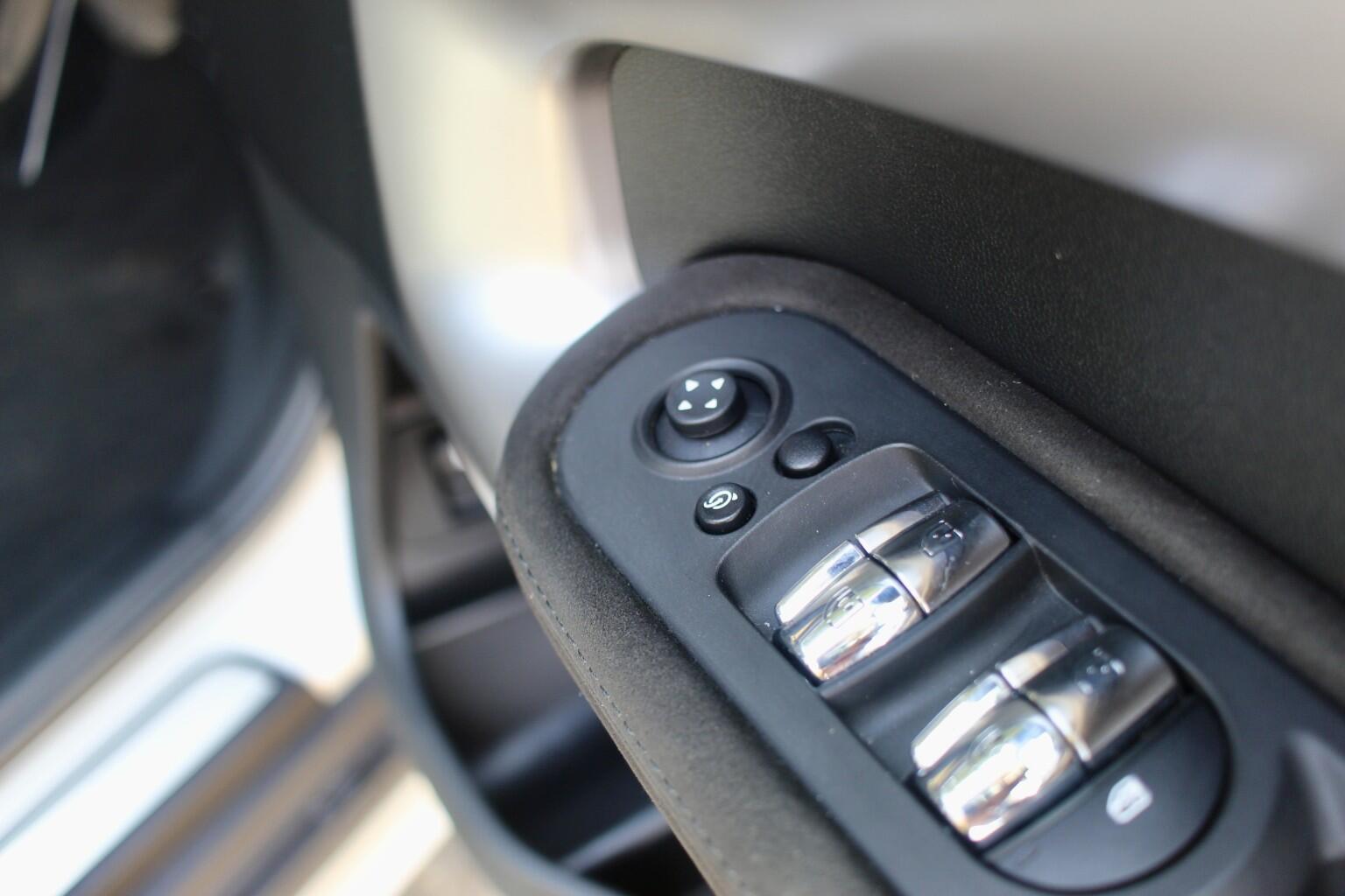 Mini Countryman view 27
