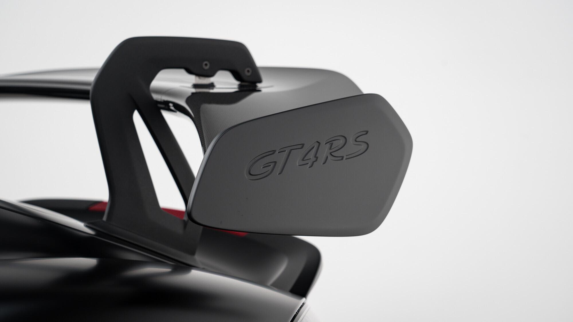 Porsche 718 Cayman view 14