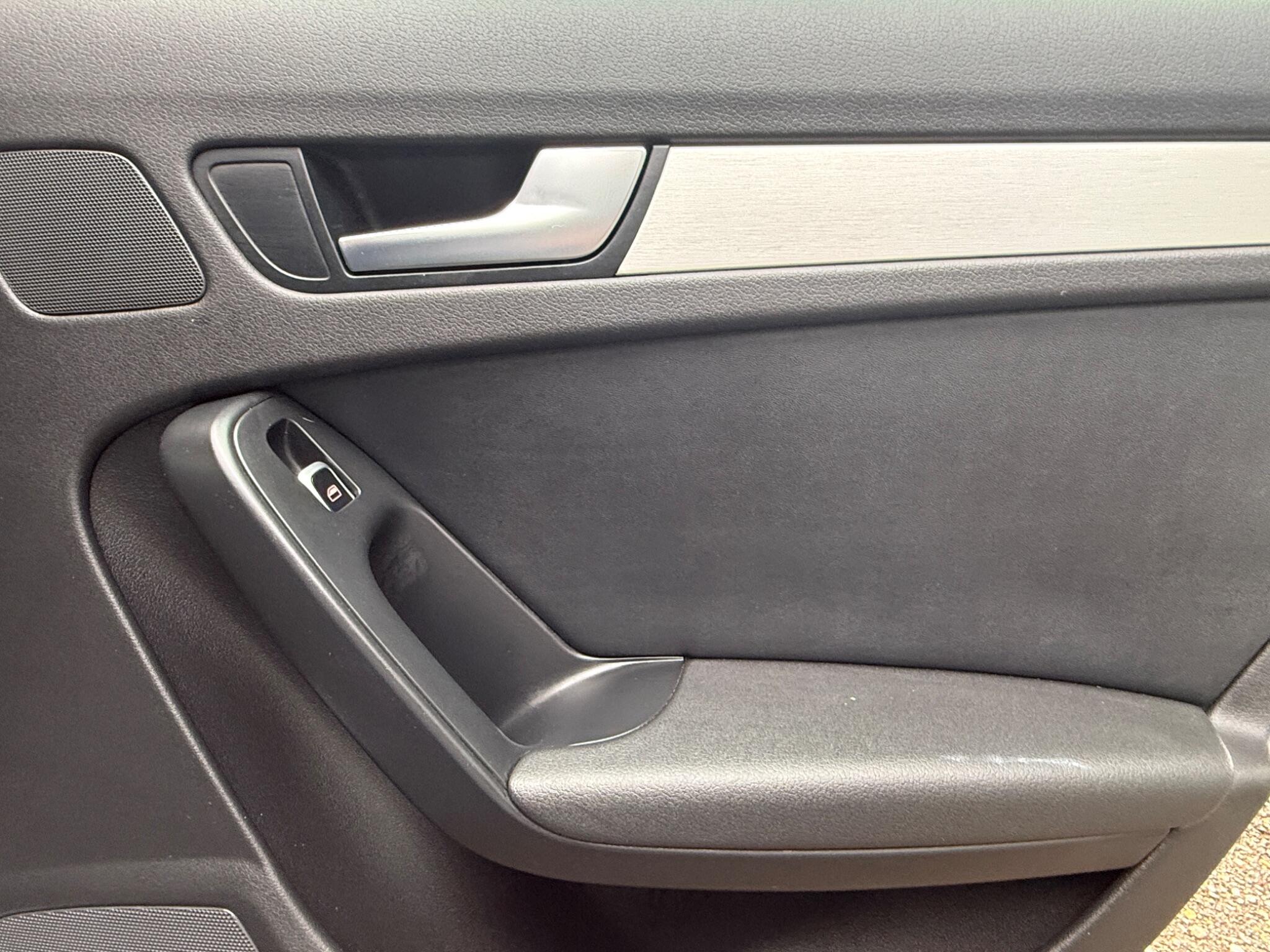 2015 Audi A4 Avant image 40