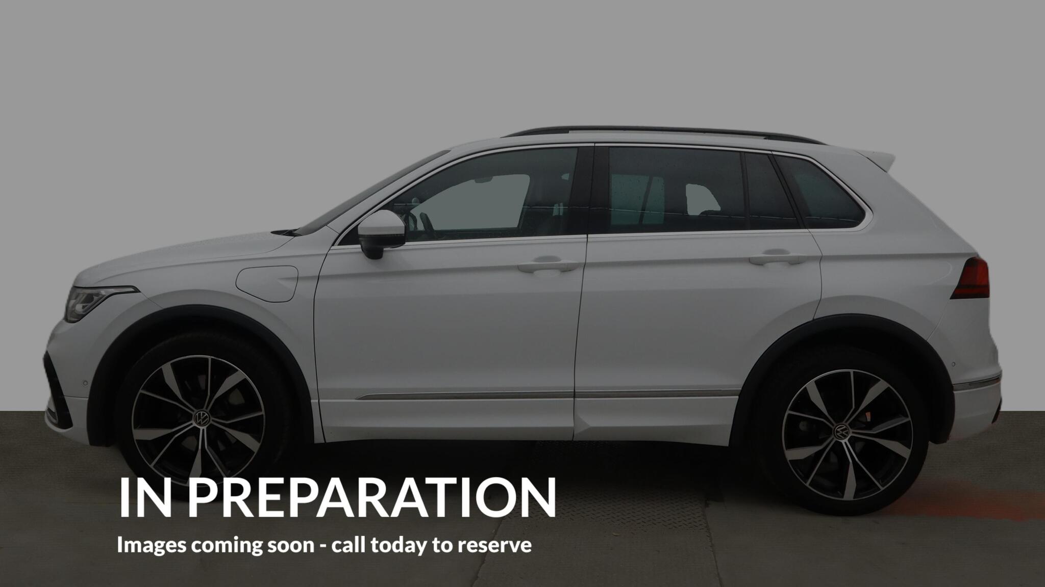 Volkswagen Tiguan view 6