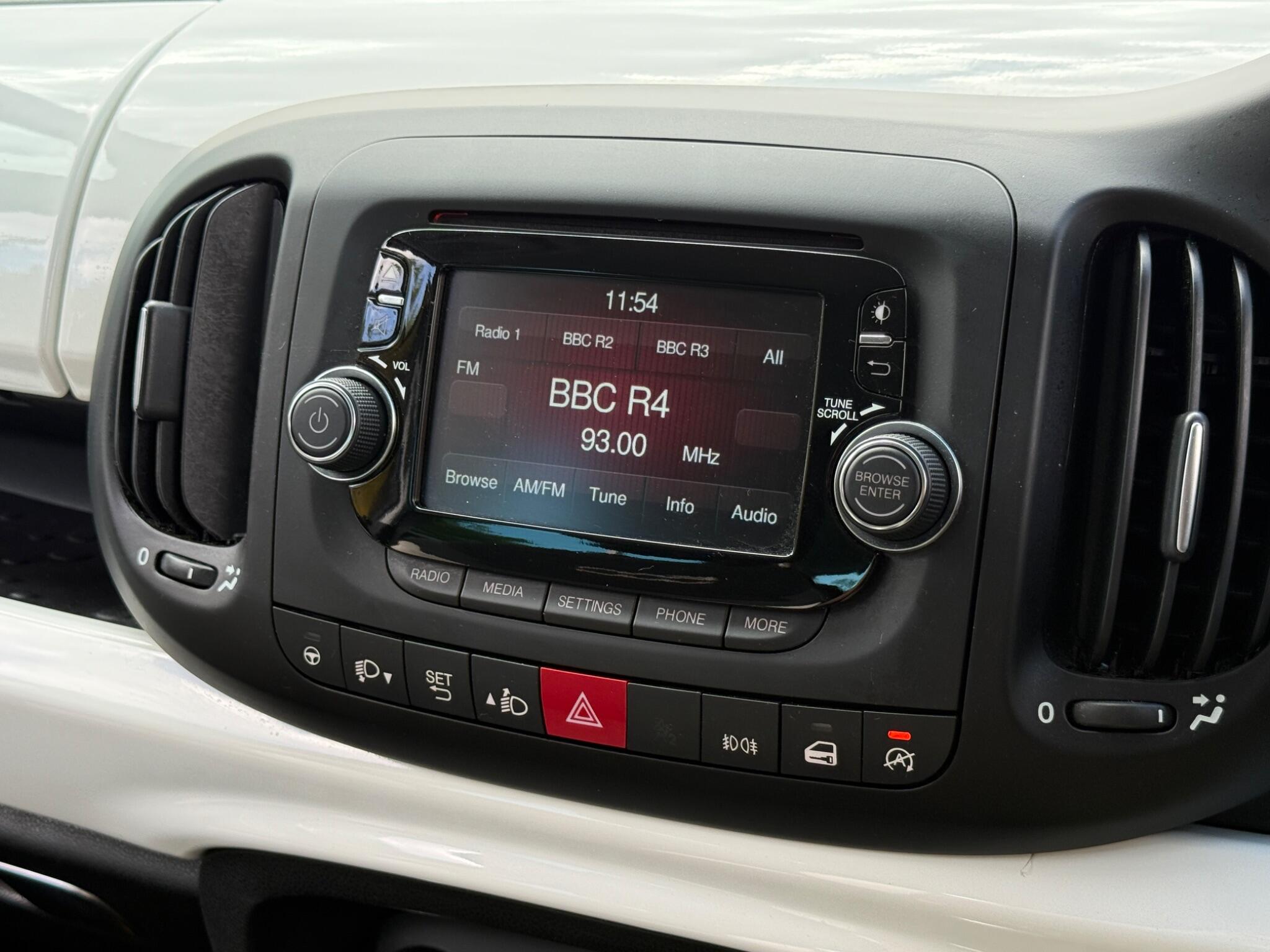 Fiat 500L - Image 58