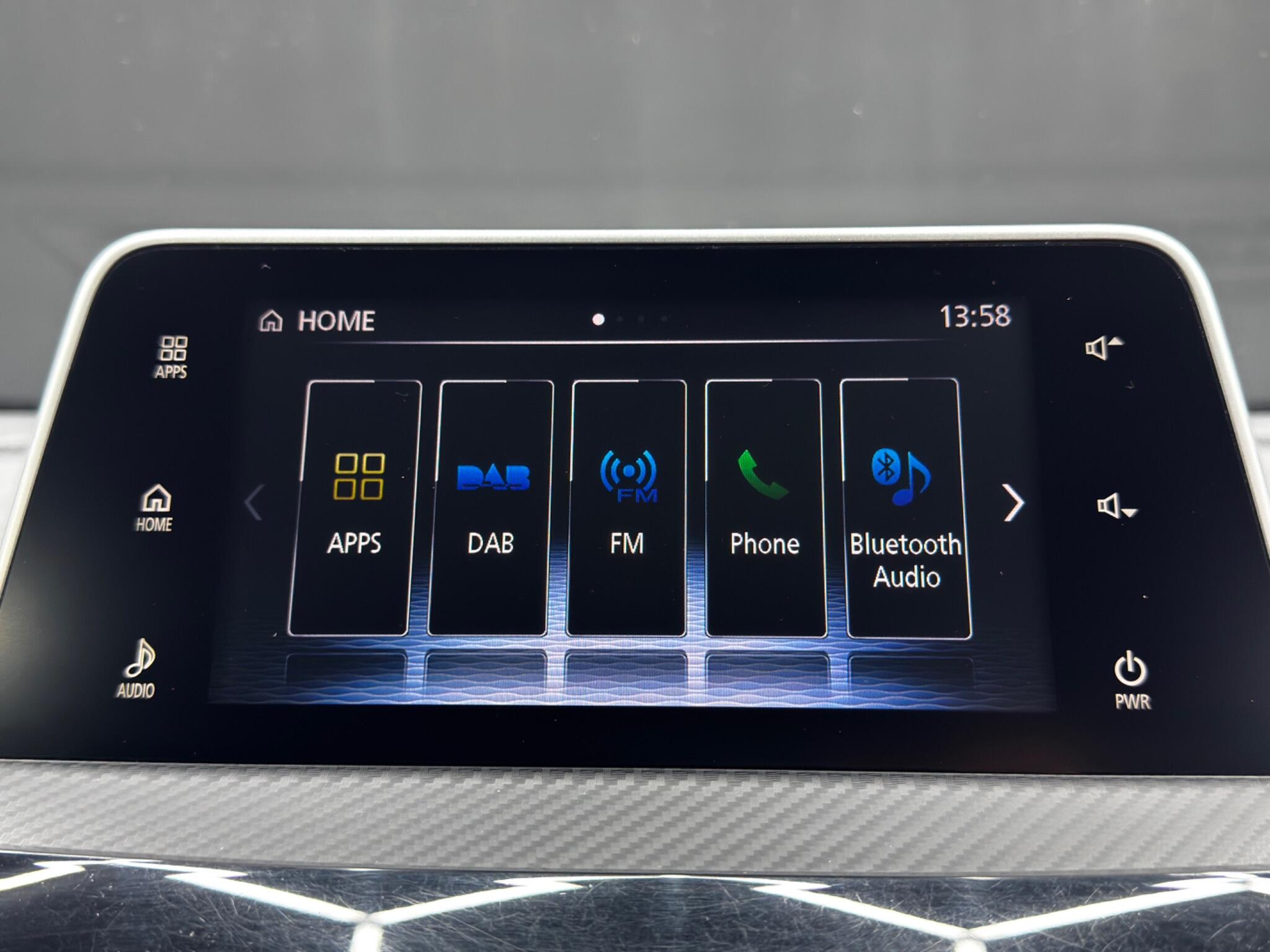 Mitsubishi Eclipse Cross view 29