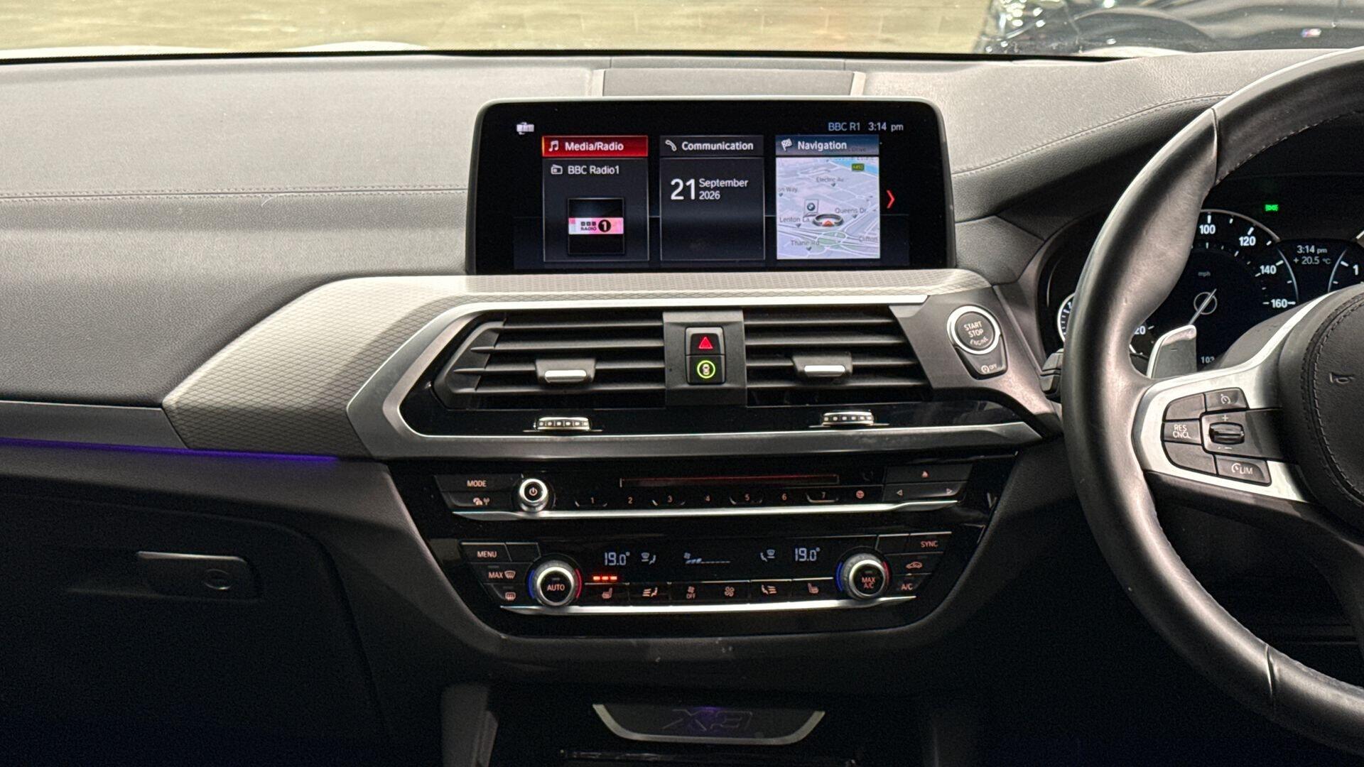 BMW X3 view 8