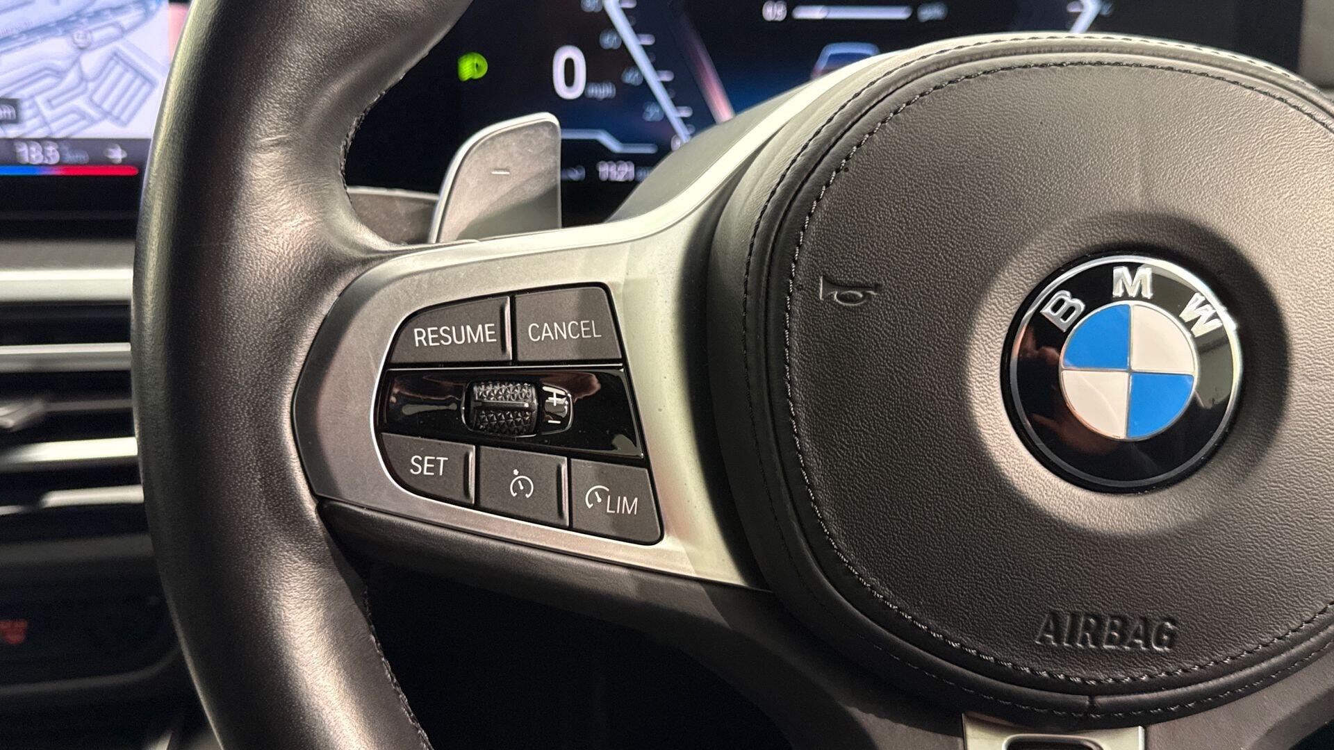 BMW 3 Series view 17
