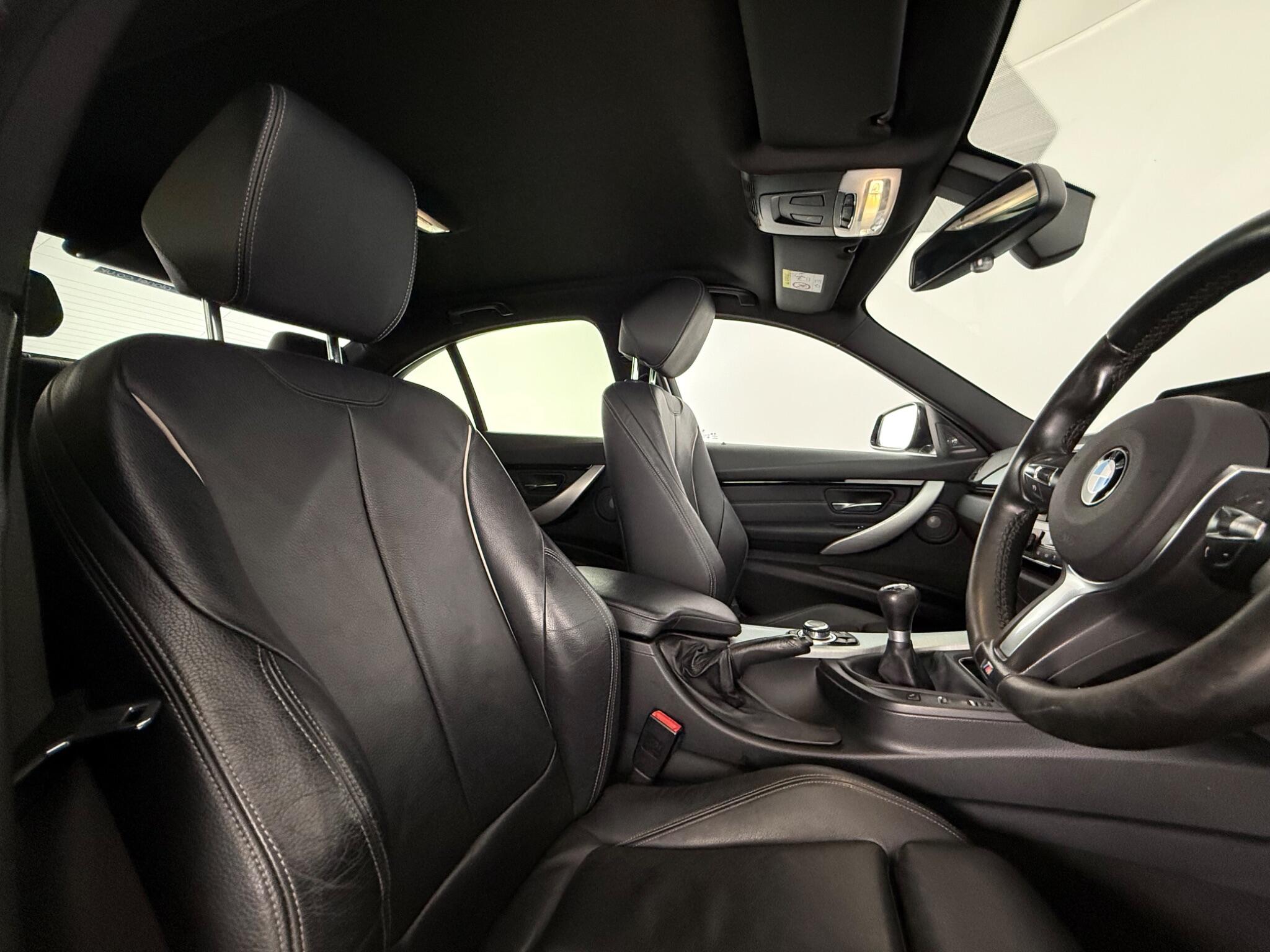 BMW 3 Series view 28