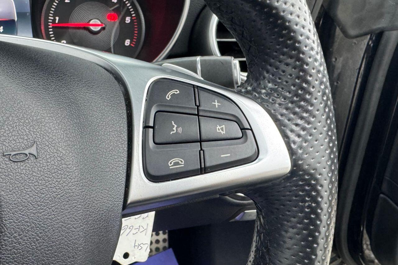 Mercedes-Benz C-Class view 21