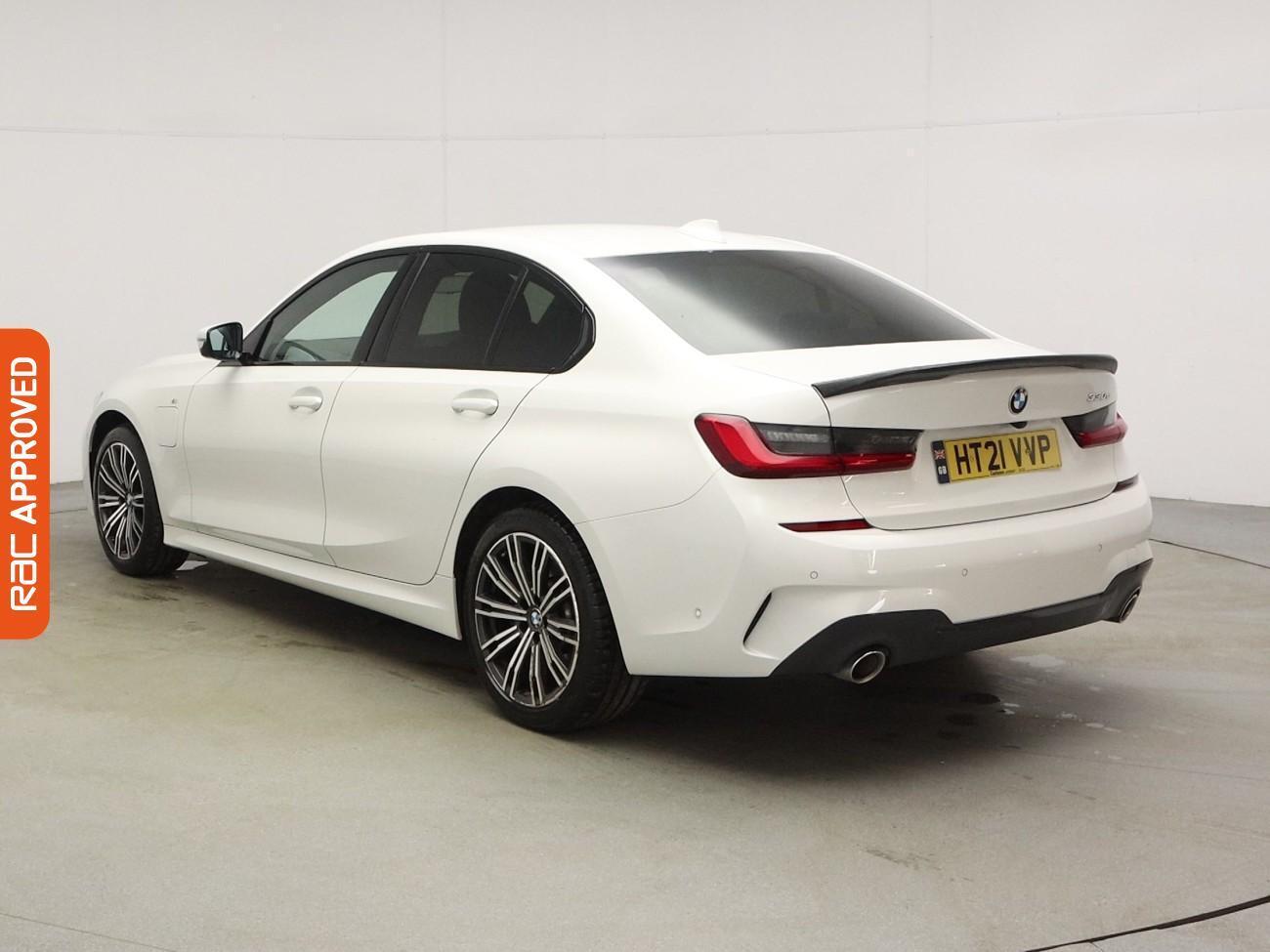 BMW 3 Series view 5