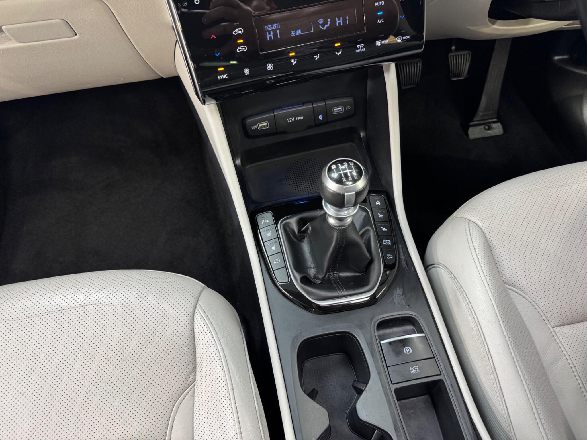 Hyundai Tucson view 32