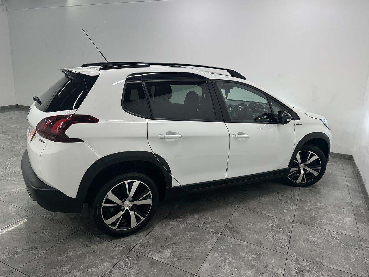 Peugeot 2008 view 8