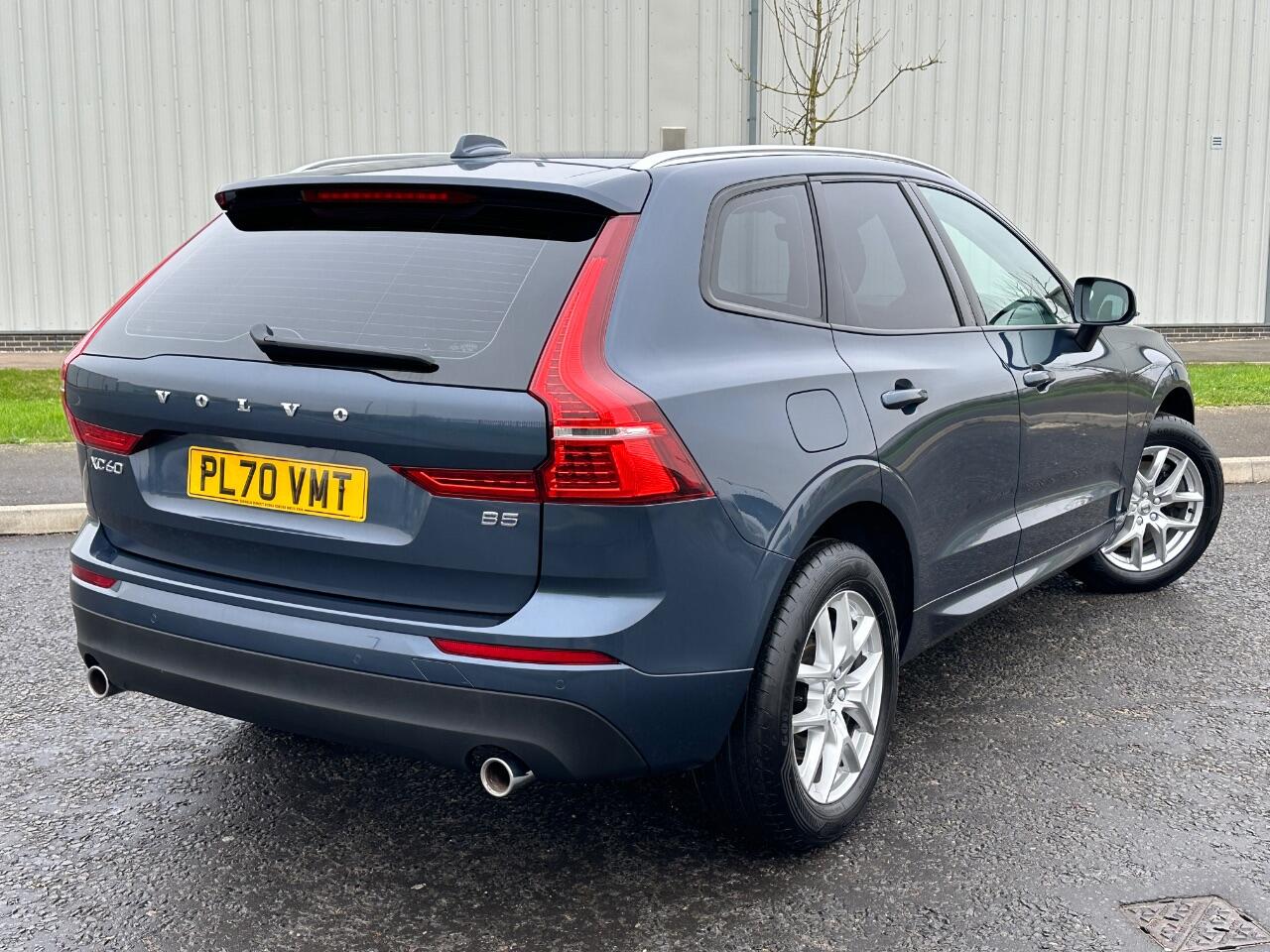Volvo XC60 view 2