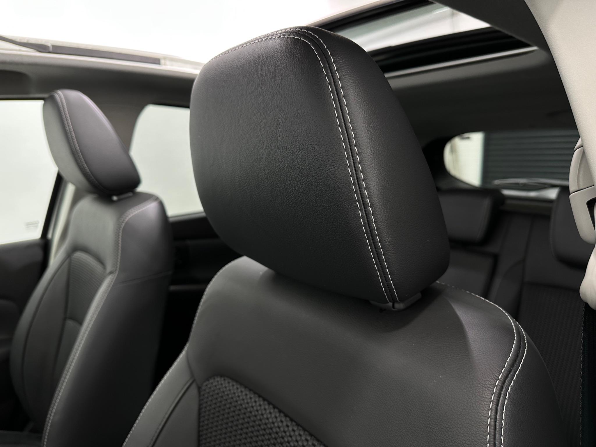 Suzuki S-Cross view 35