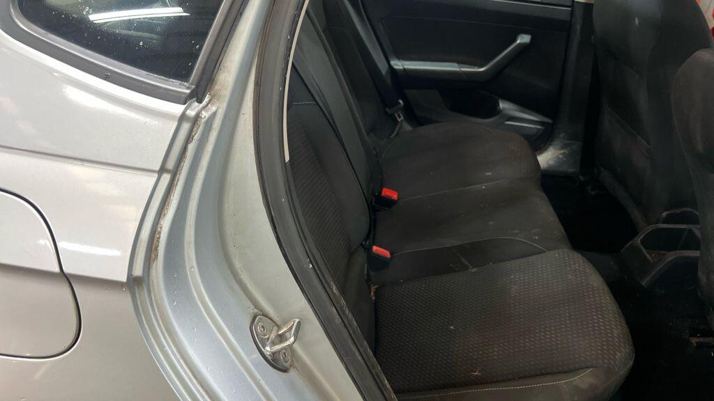 Volkswagen Polo view 13