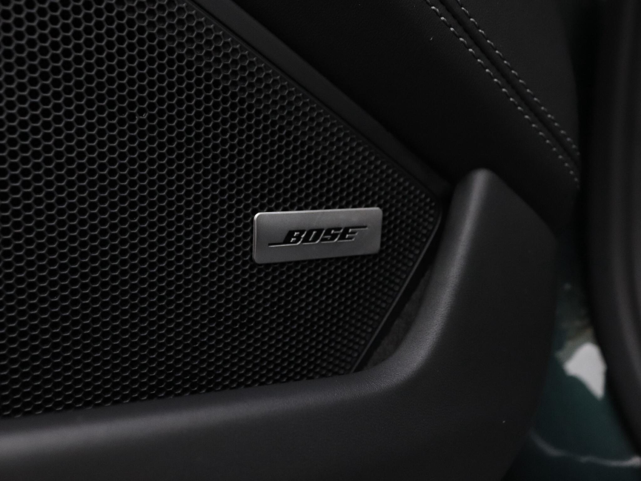 Porsche 911 view 34