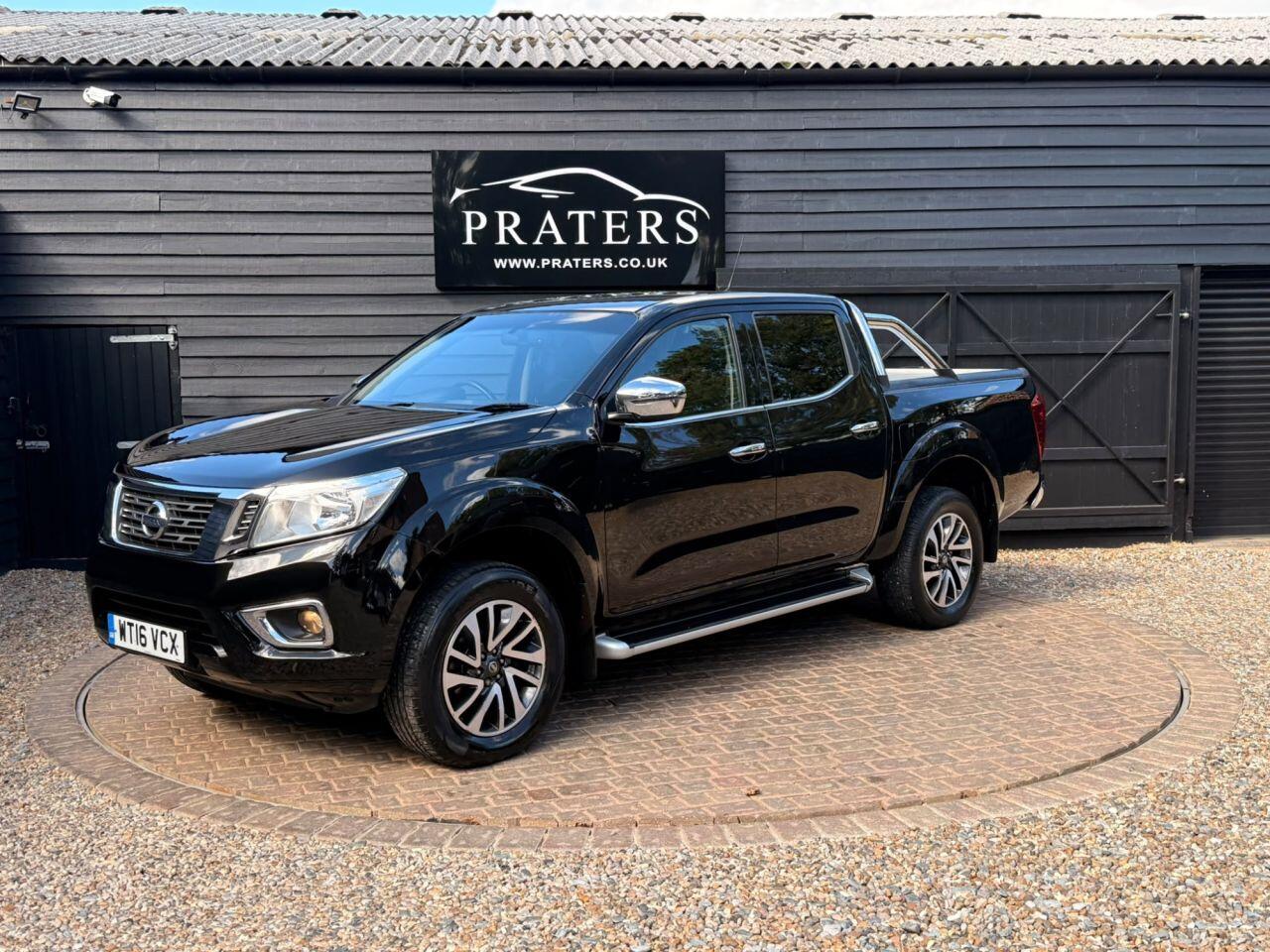 Nissan Navara view 2