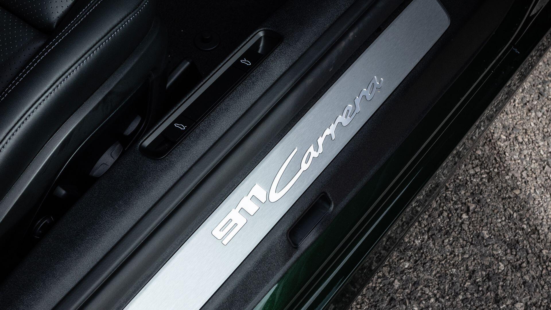 Porsche 911 view 41