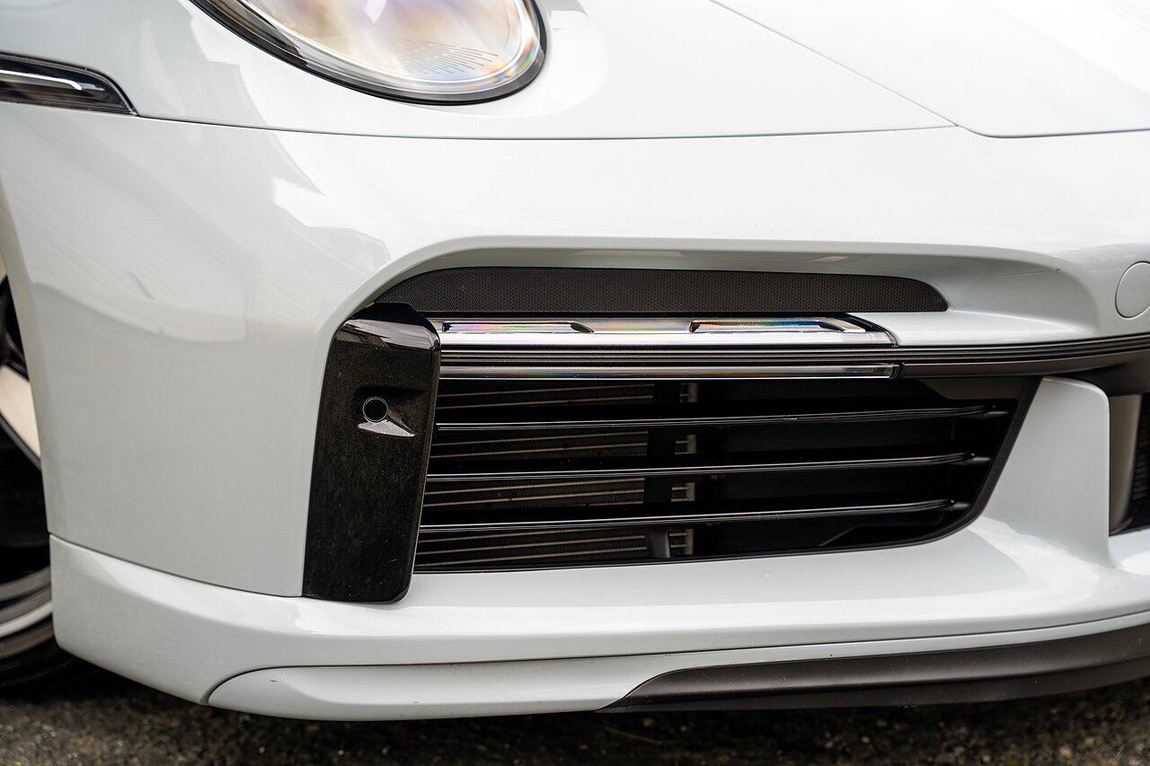 Porsche 911 view 36