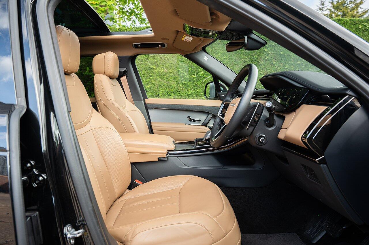 Land Rover Range Rover Sport view 31